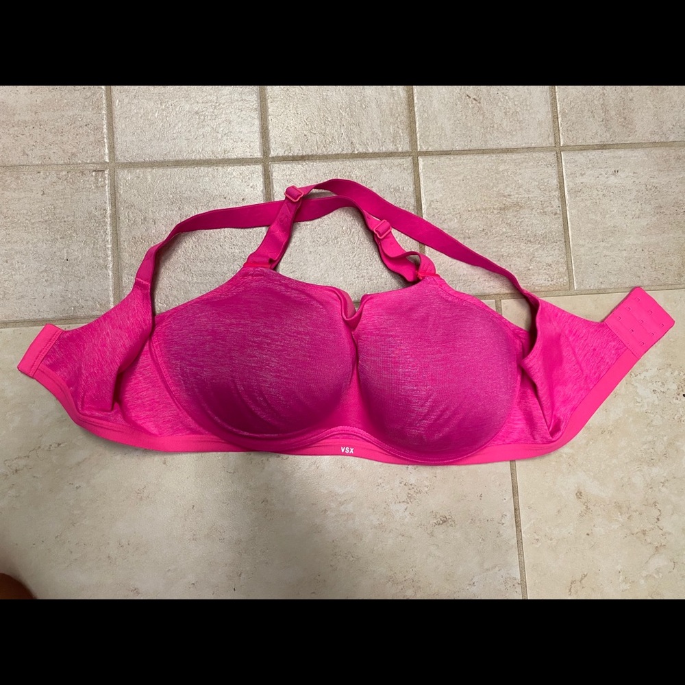38DD VS sports bra
